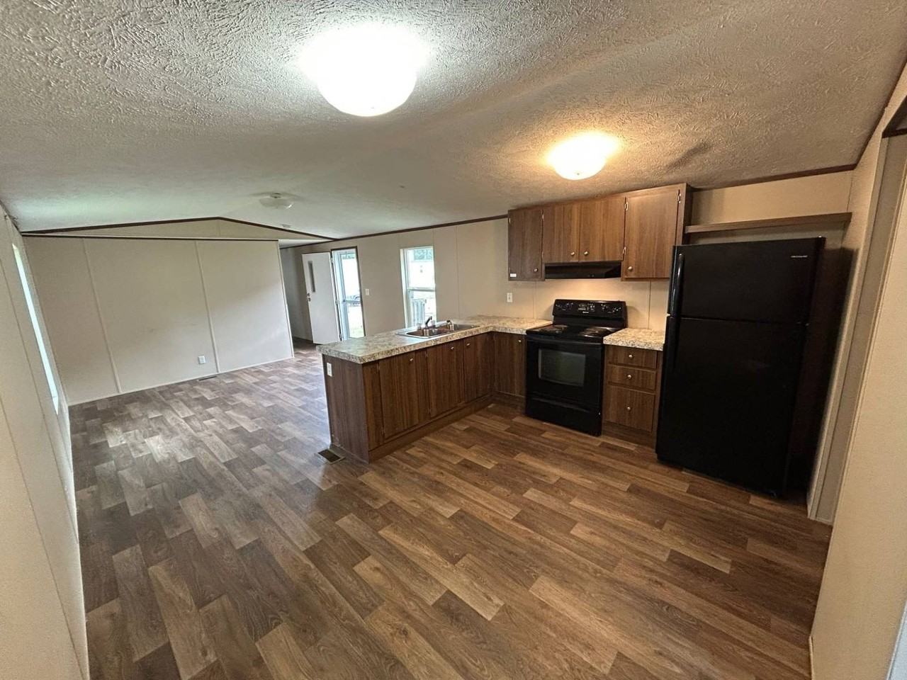 1708 Mary St - Photo 2 of 9