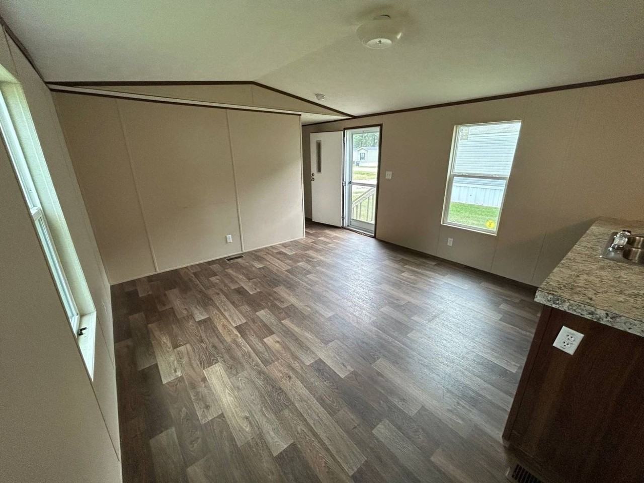 1708 Mary St - Photo 3 of 9