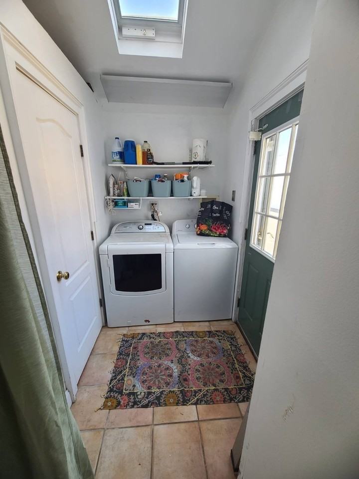 3591 Merrick Rd - Photo 6 of 14
