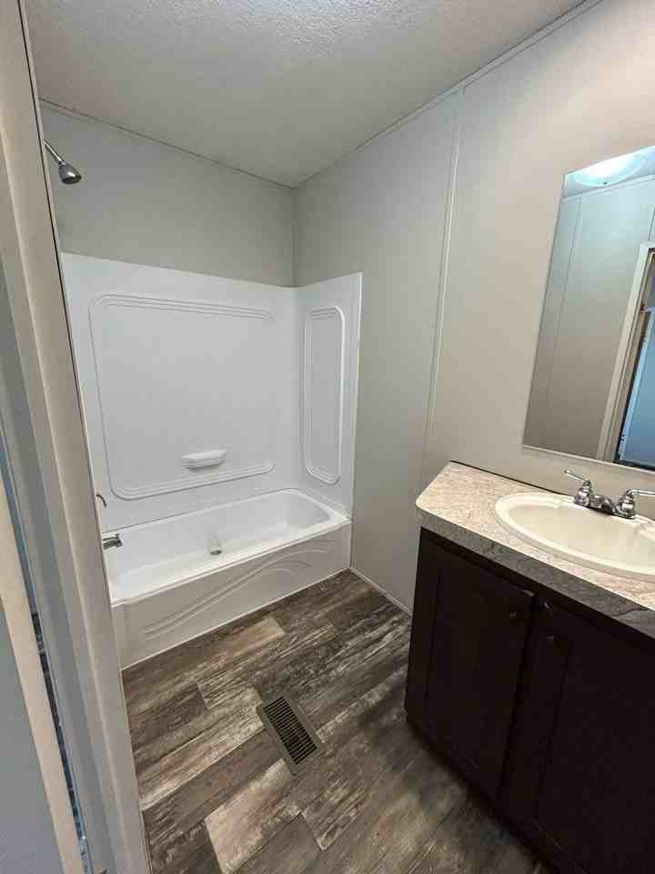 1505 Bunnys Dr - Photo 6 of 10