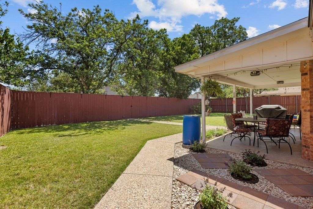 3700 Fairmont Dr - Photo 3 of 10