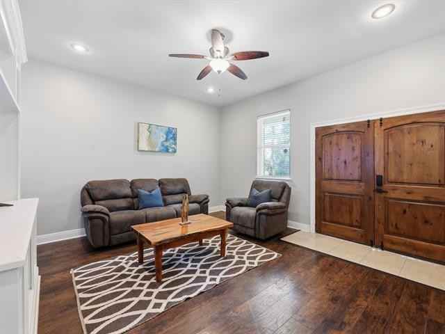 4261 Carlene - Photo 7 of 38