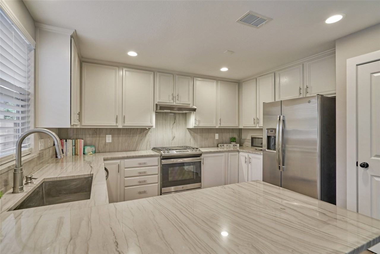 38 E Gaslight Pl - Photo 4 of 50
