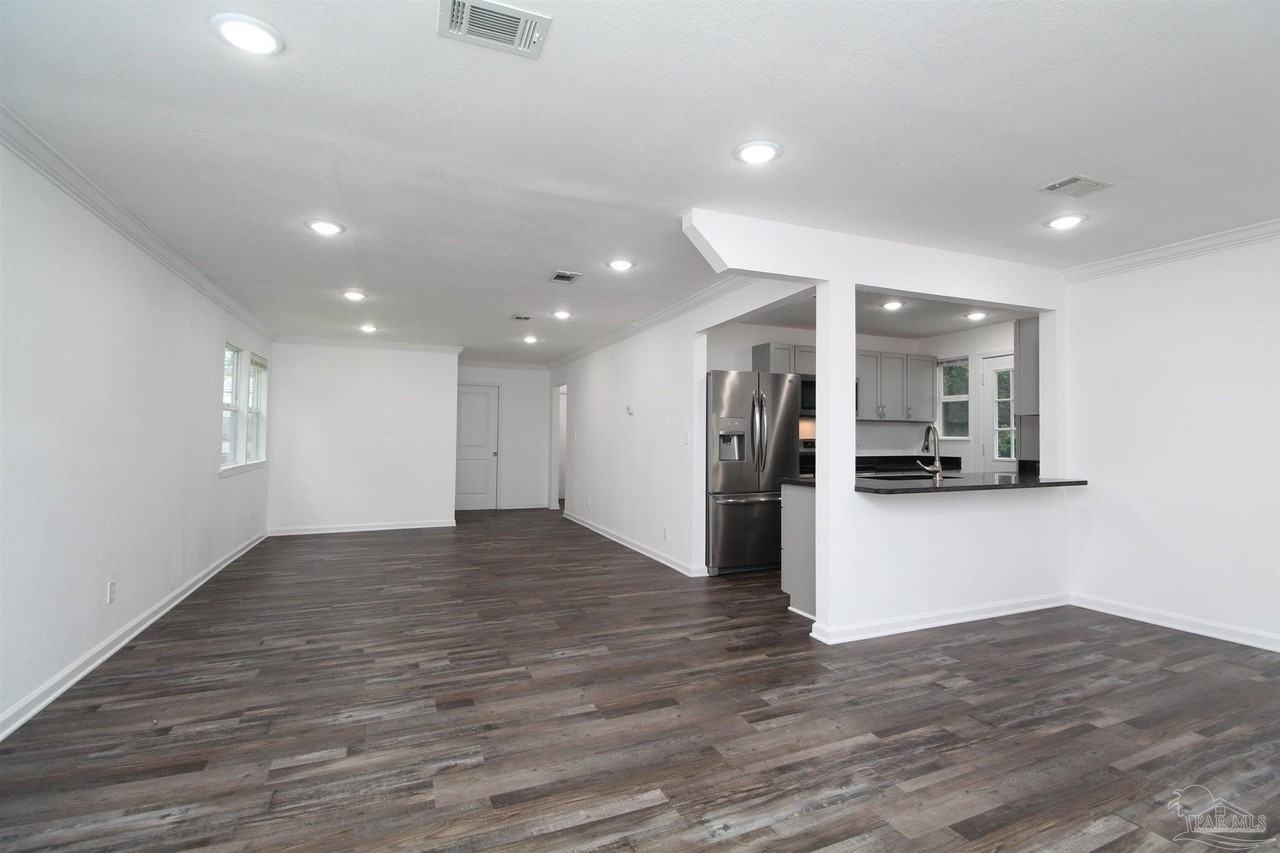 150 E Ensley St - Photo 3 of 22
