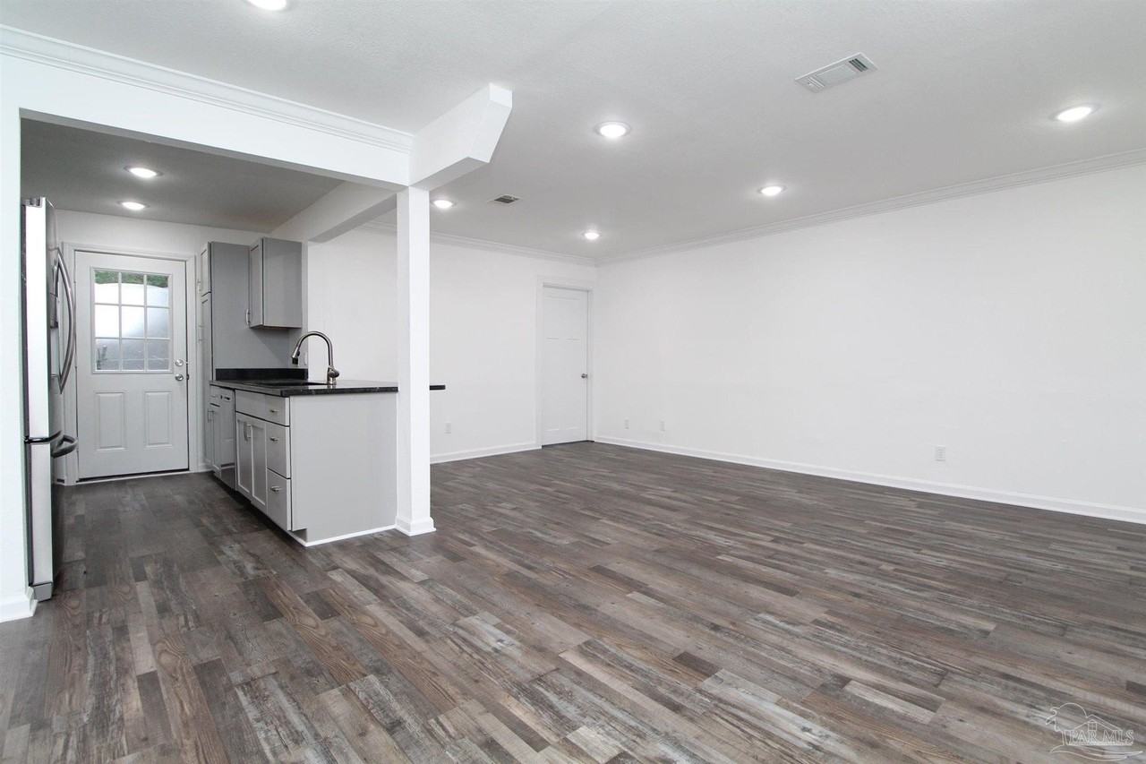 150 E Ensley St - Photo 5 of 22