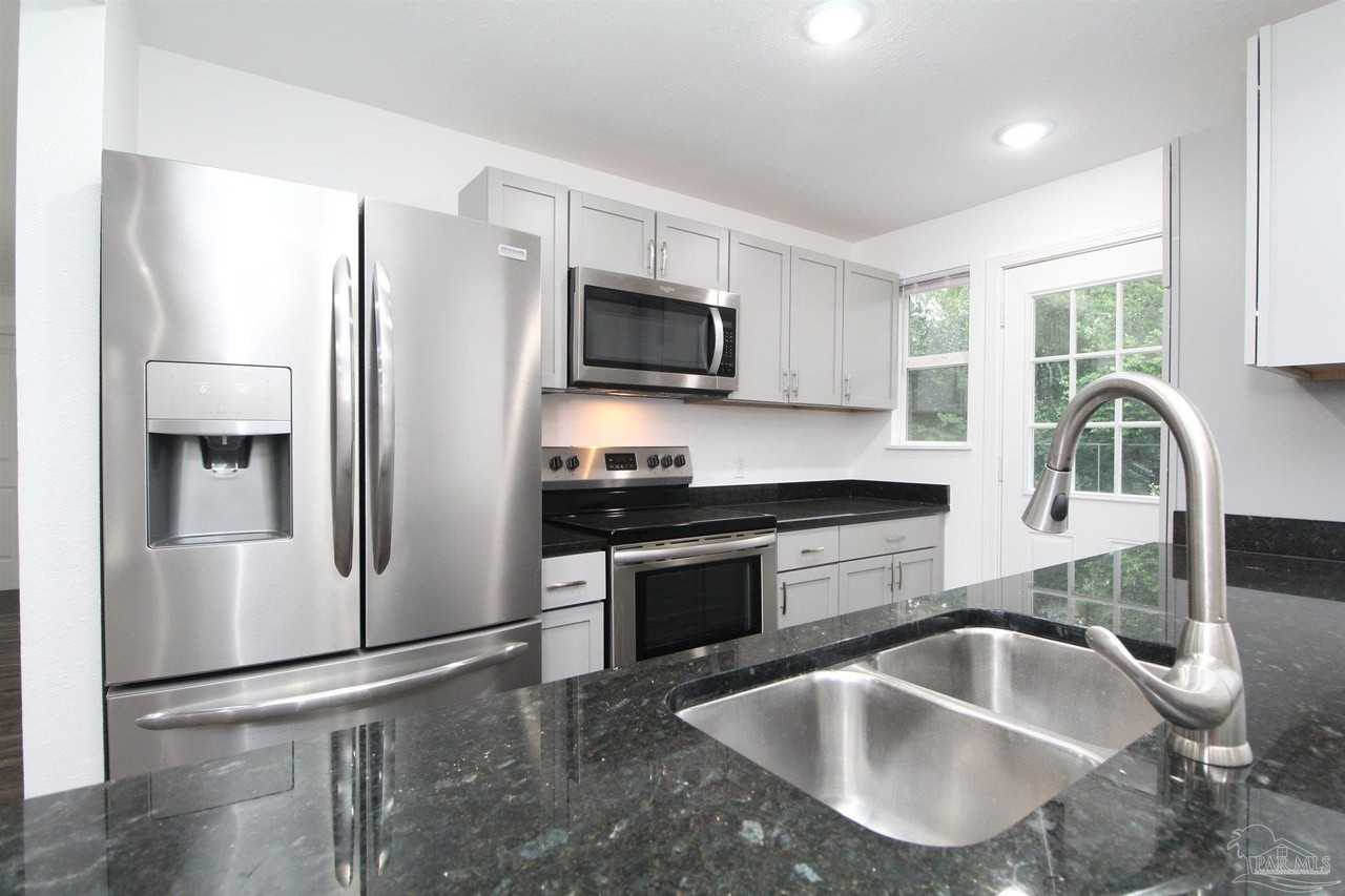 150 E Ensley St - Photo 6 of 22