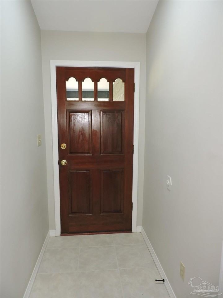 5261 Rowe Trl - Photo 2 of 32