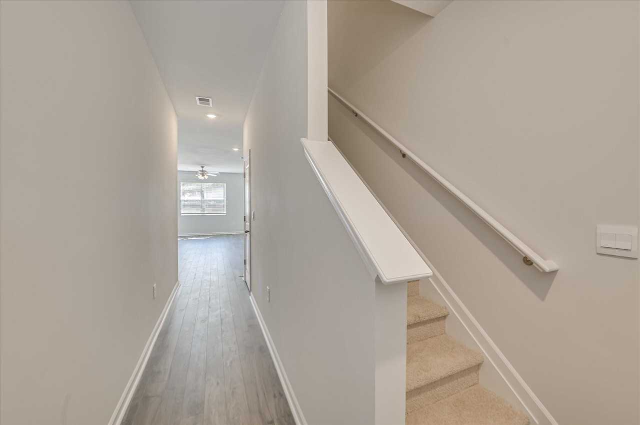 811 Grovebury Ct - Photo 3 of 50