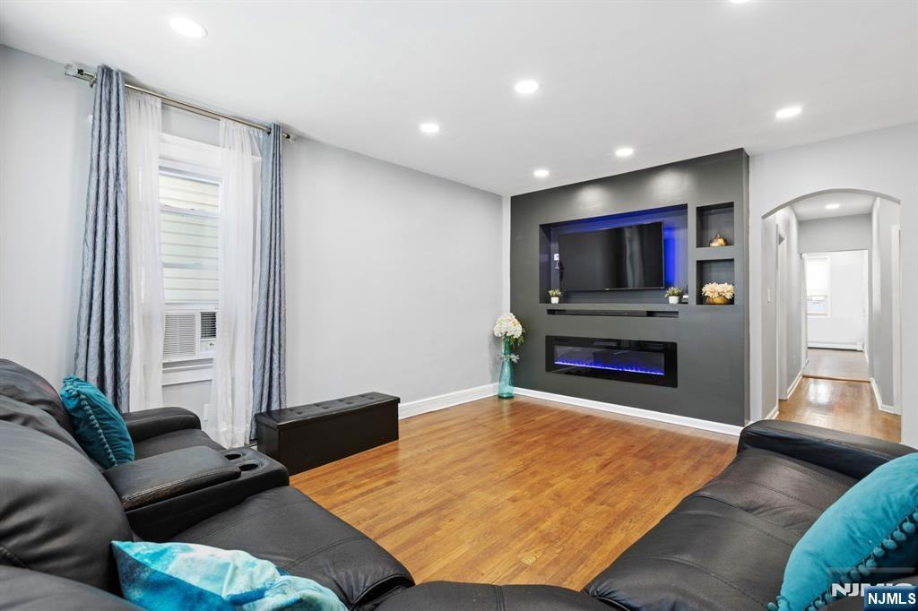 98 Bergen Ave ##1 - Photo 4 of 12