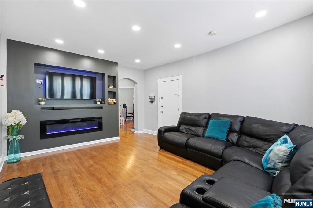 98 Bergen Ave ##1 - Photo 5 of 12