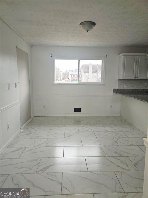 480 Paul St - Photo 2 of 14