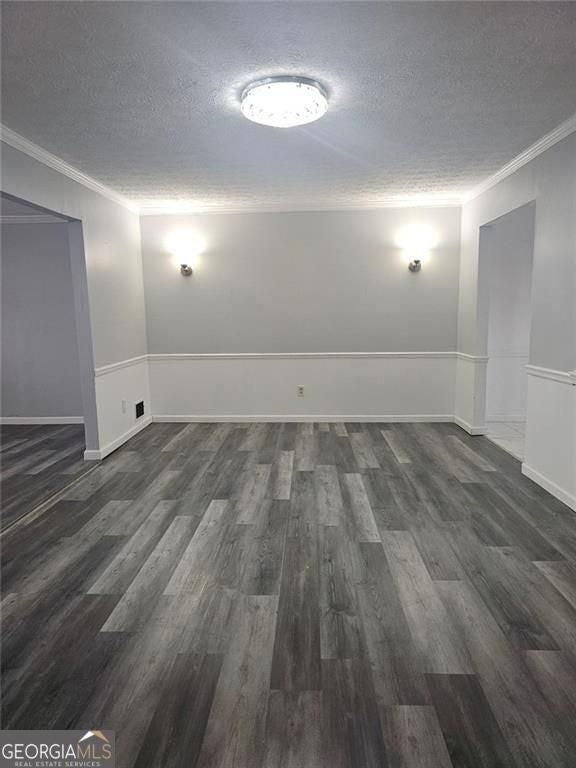 480 Paul St - Photo 3 of 14