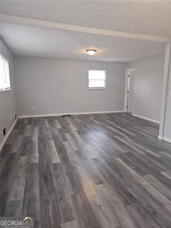 480 Paul St - Photo 5 of 14