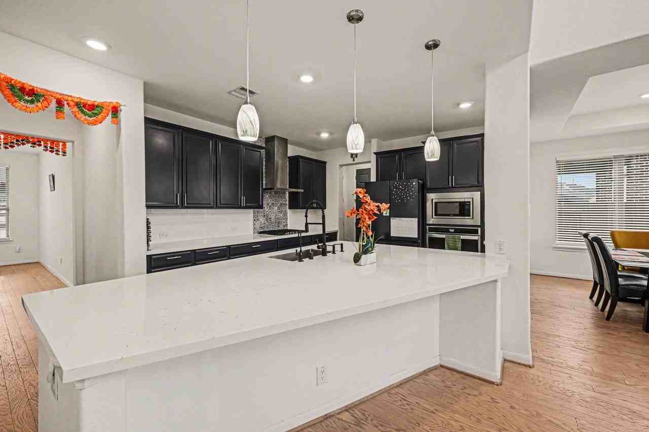 2107 Brooke Avery Dr - Photo 7 of 31