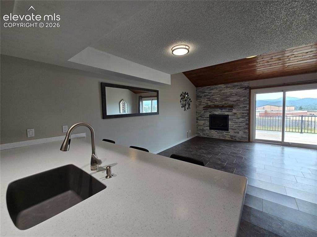 402 Forest Edge Ln #A - Photo 3 of 25