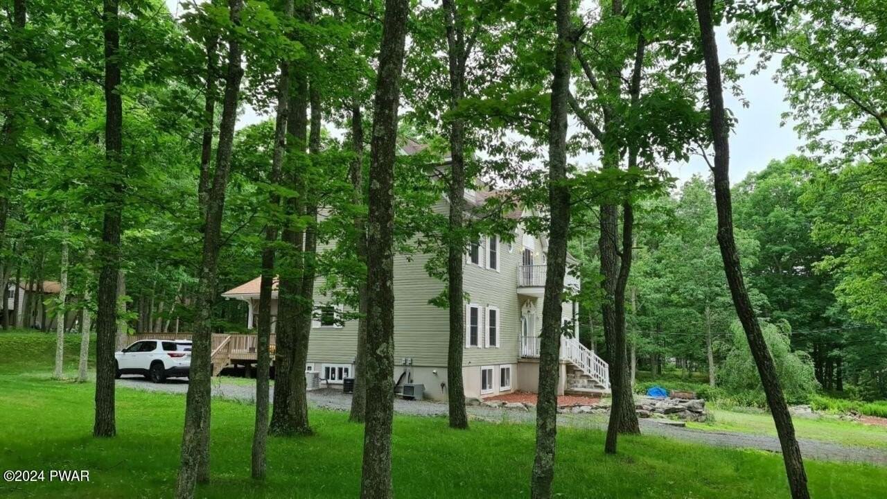 110 Stallion Dr - Photo 4 of 50