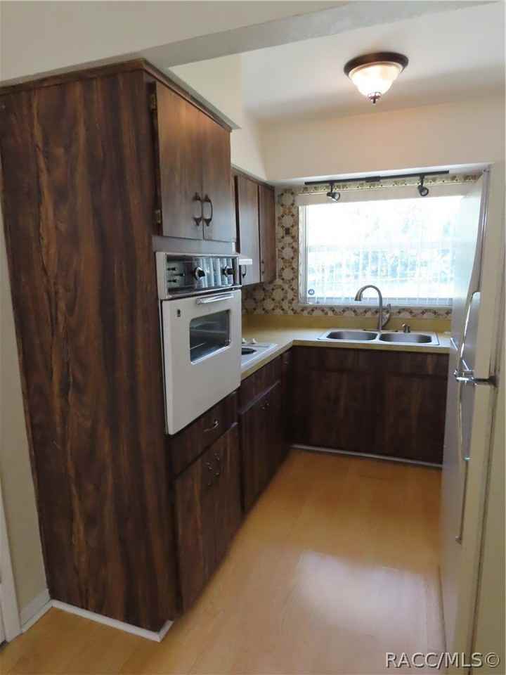 6633 E Holly St - Photo 7 of 11