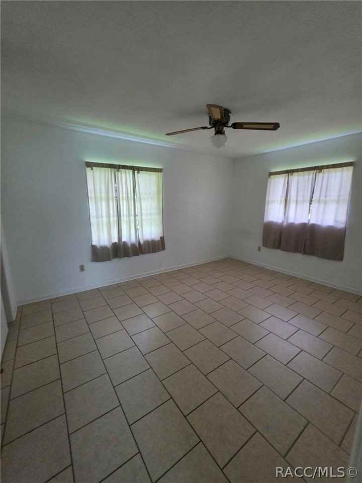 6106 E Calico Ln - Photo 3 of 13