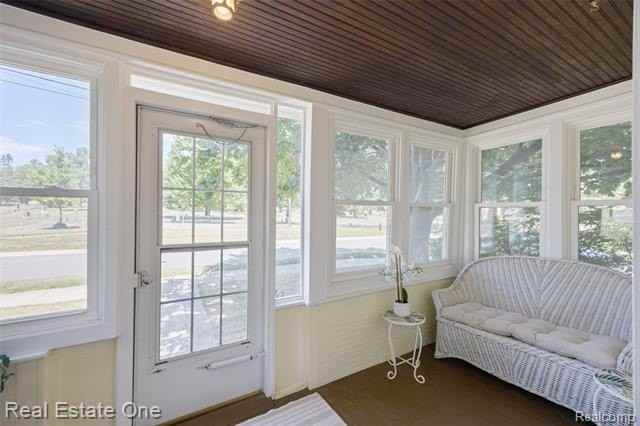 703 1st St - Photo 3 of 21