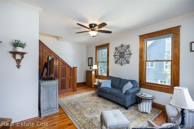 703 1st St - Photo 4 of 21