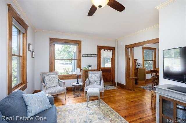 703 1st St - Photo 5 of 21