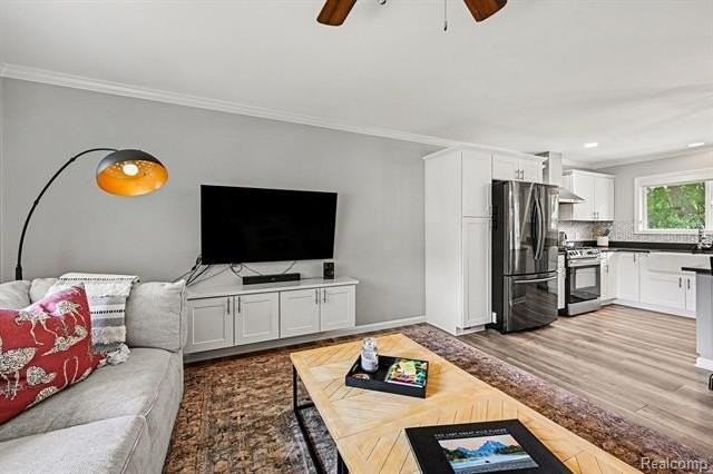 2104 Highfield Rd - Photo 3 of 38