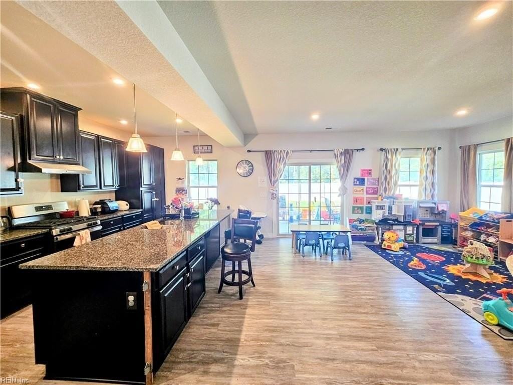 229 Republic Ln - Photo 5 of 32