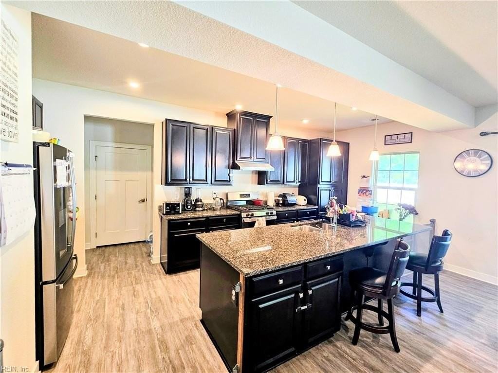 229 Republic Ln - Photo 6 of 32