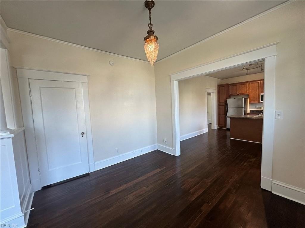 503 Rhode Island Ave - Photo 4 of 24