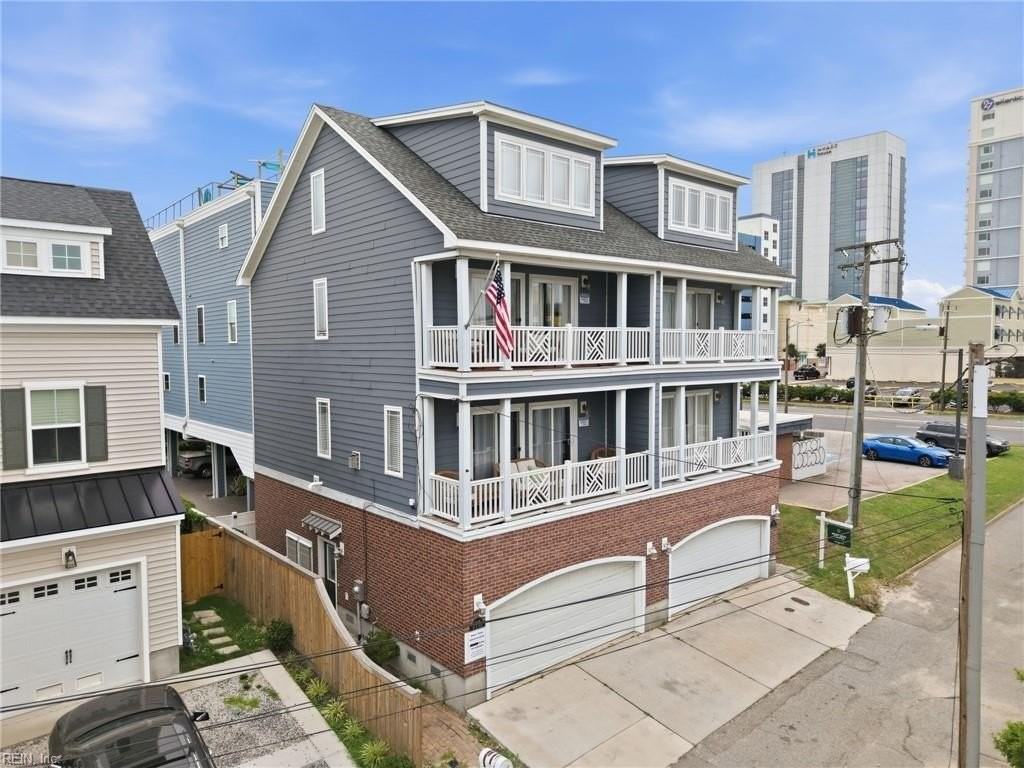 304 26.5 Street #B - Photo 3 of 49