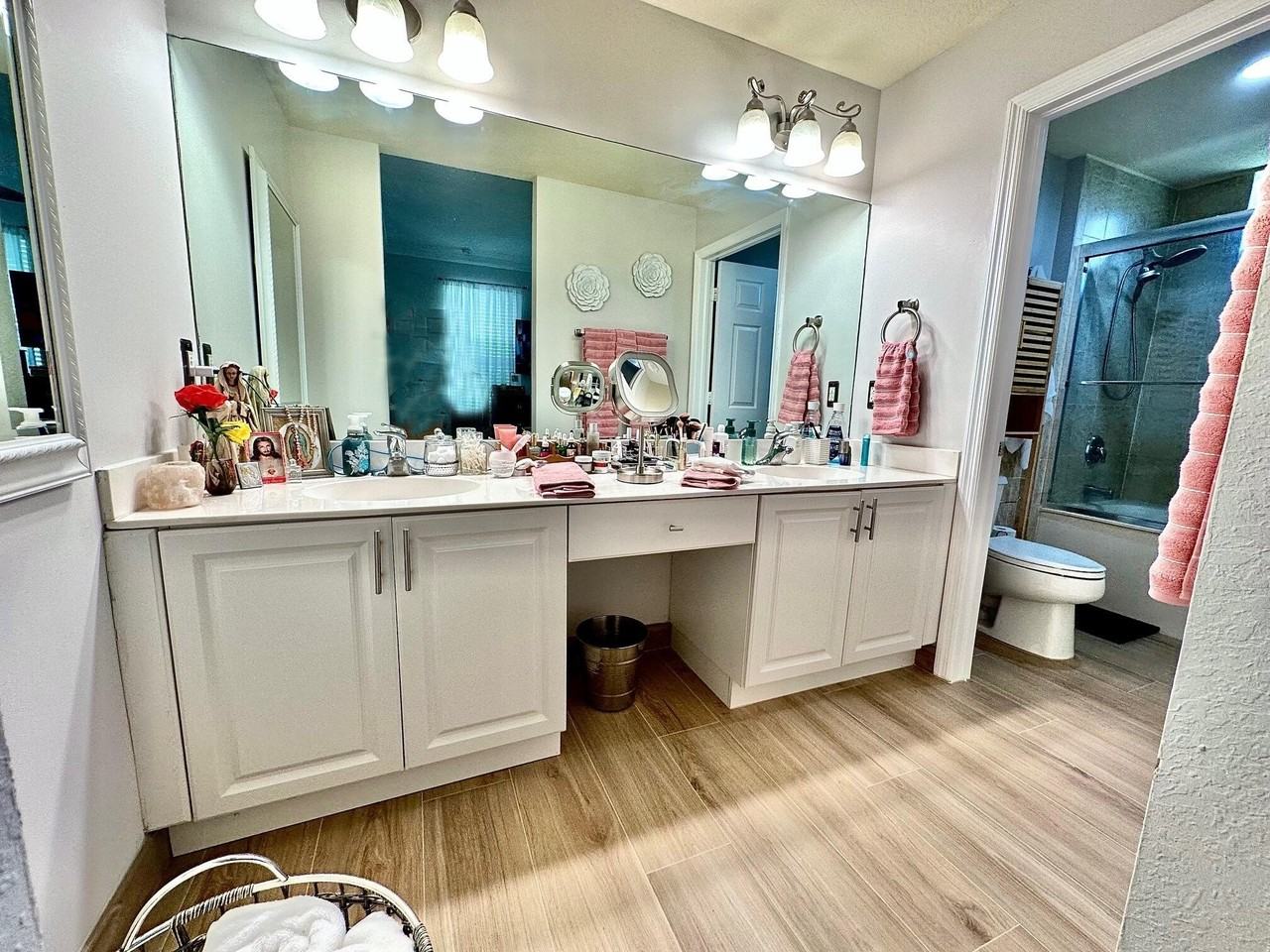4720 Mimosa Pl #905 - Photo 7 of 17