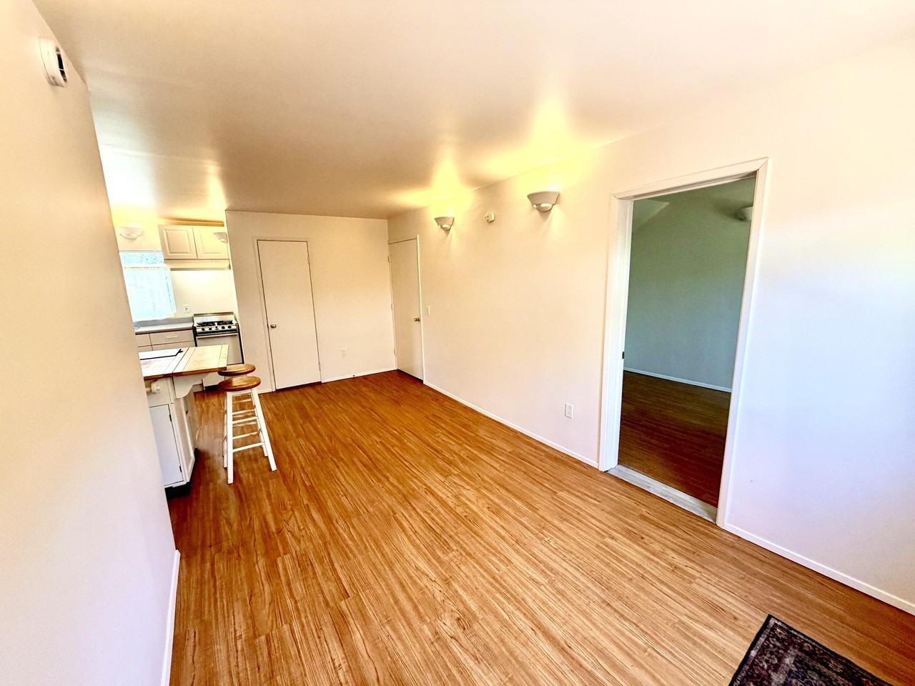 1816 Gillespie St - Photo 2 of 9