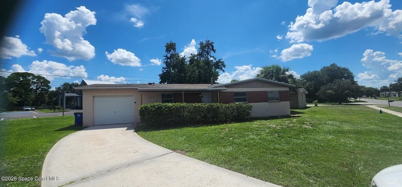 1003 Coronado Dr - Photo 3 of 19