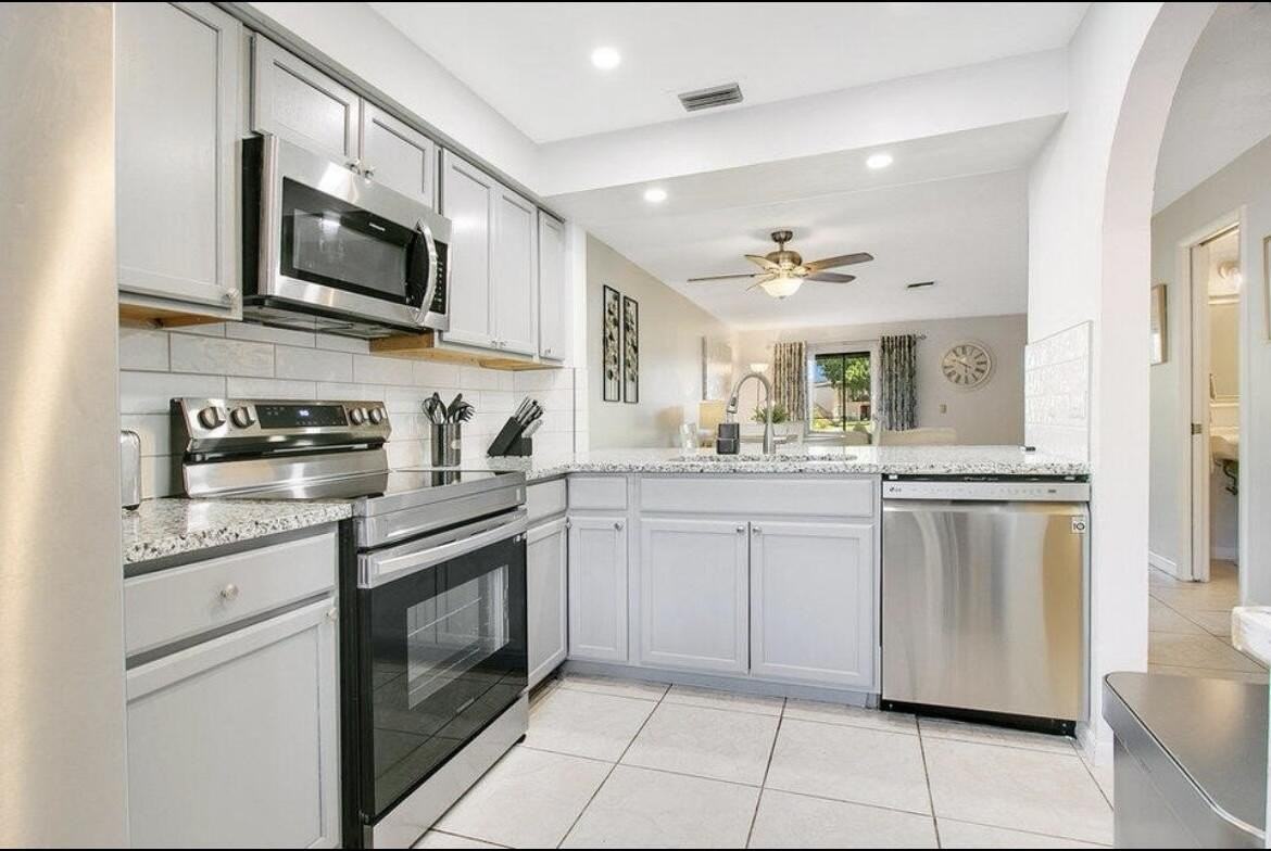 154 San Juan Cir - Photo 2 of 16