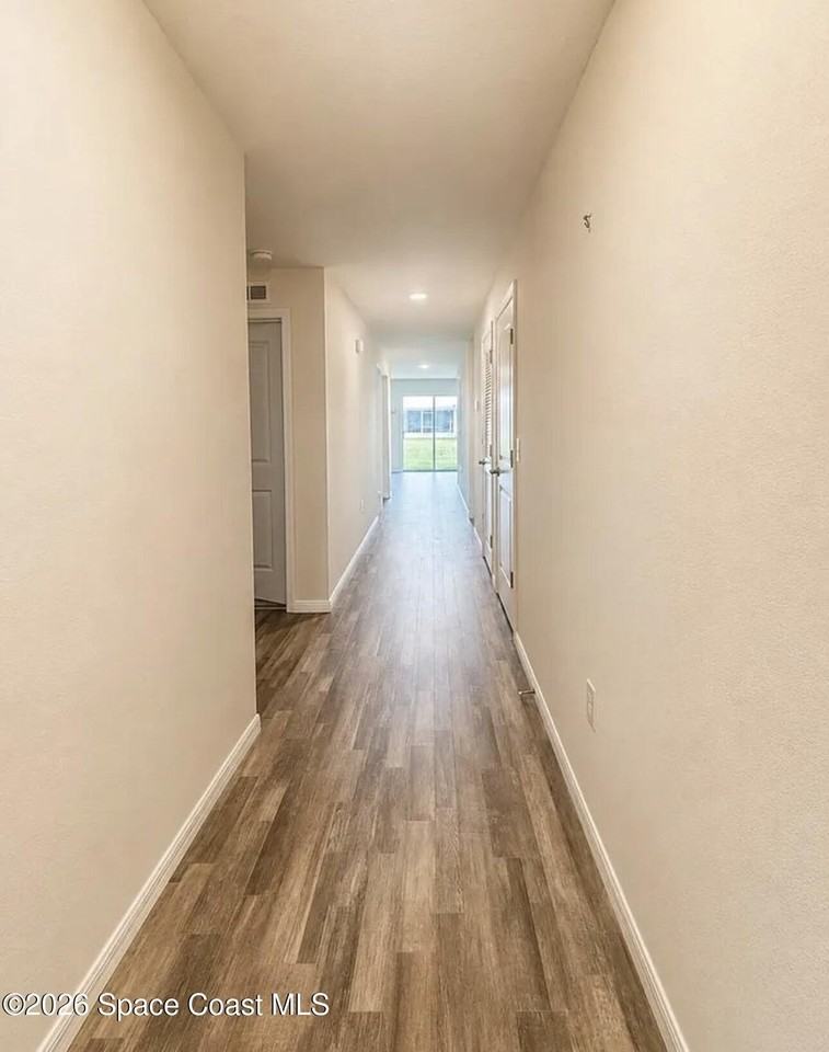 251 Breakwater St Se - Photo 7 of 16