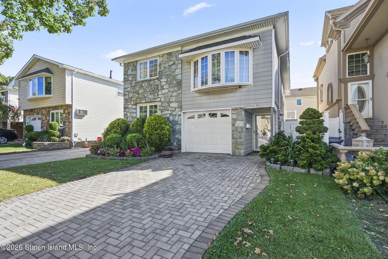 40 Devens St #1 - Photo 3 of 31