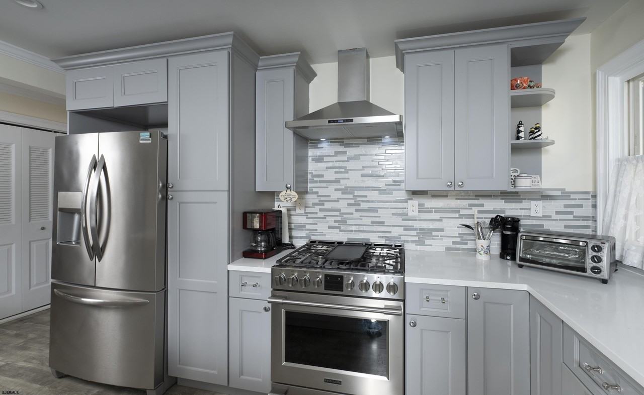 220 N 35th Ave - Photo 3 of 31