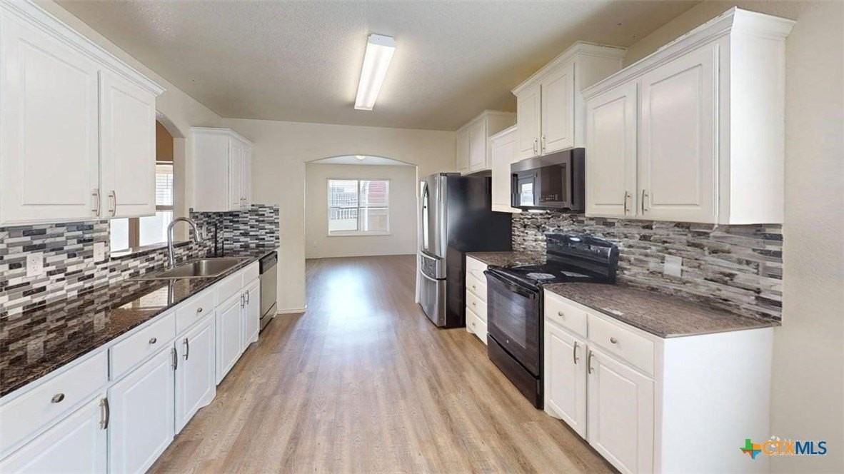 2703 Tara Dr - Photo 4 of 21