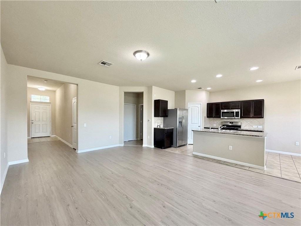 1416 Fort Dessau Rd - Photo 3 of 32