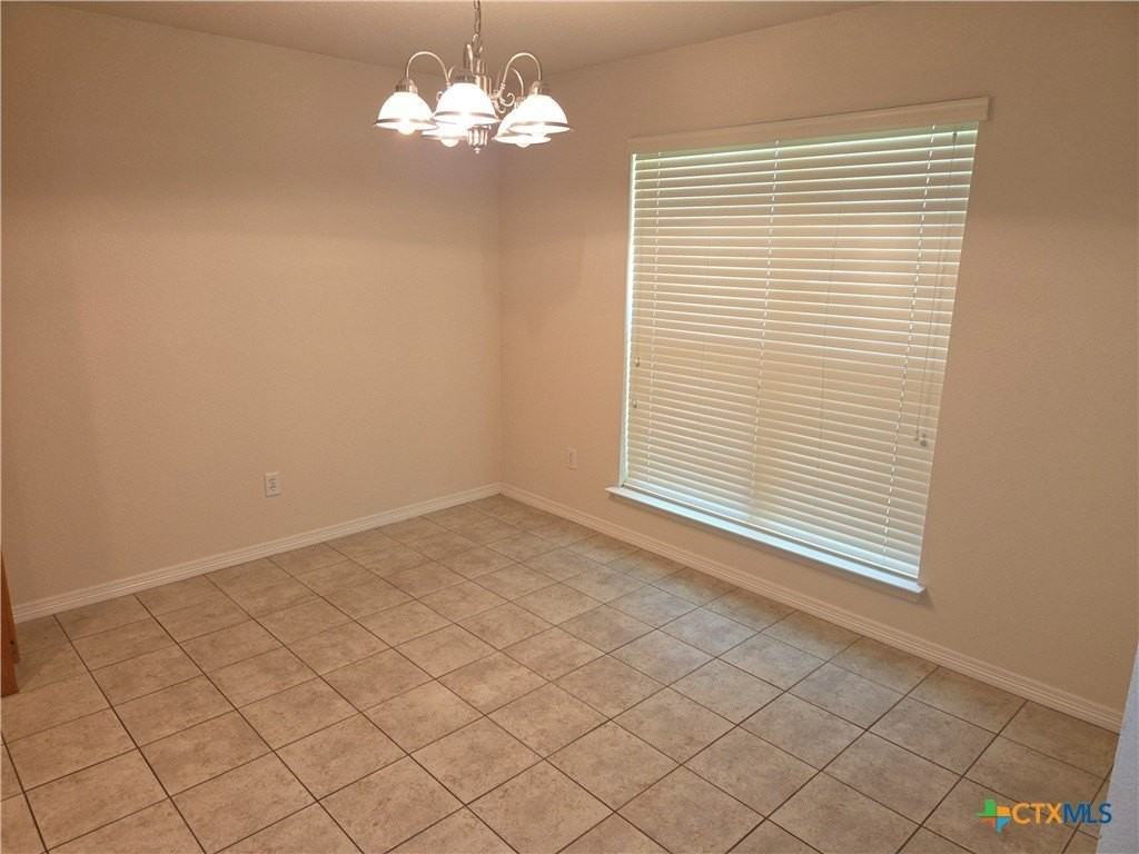 5209 Foxhill Rd - Photo 5 of 11