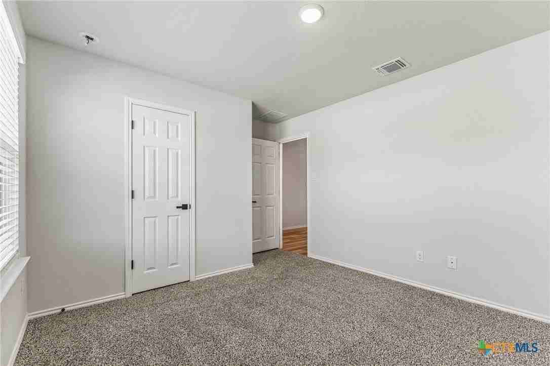 1427 Brookfield St - Photo 6 of 36