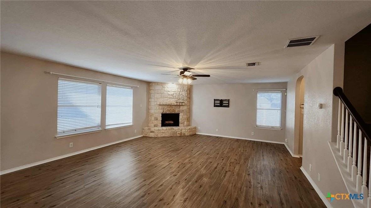 2410 Fayette Dr - Photo 5 of 24