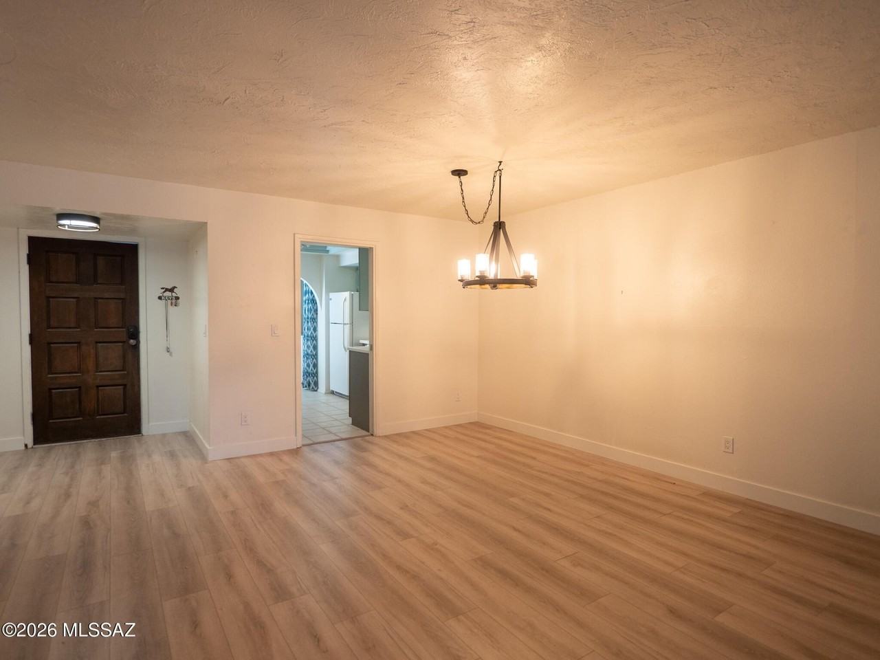 558 N Dodge Blvd - Photo 7 of 23