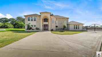 featured image of 3501 Trotter Ln