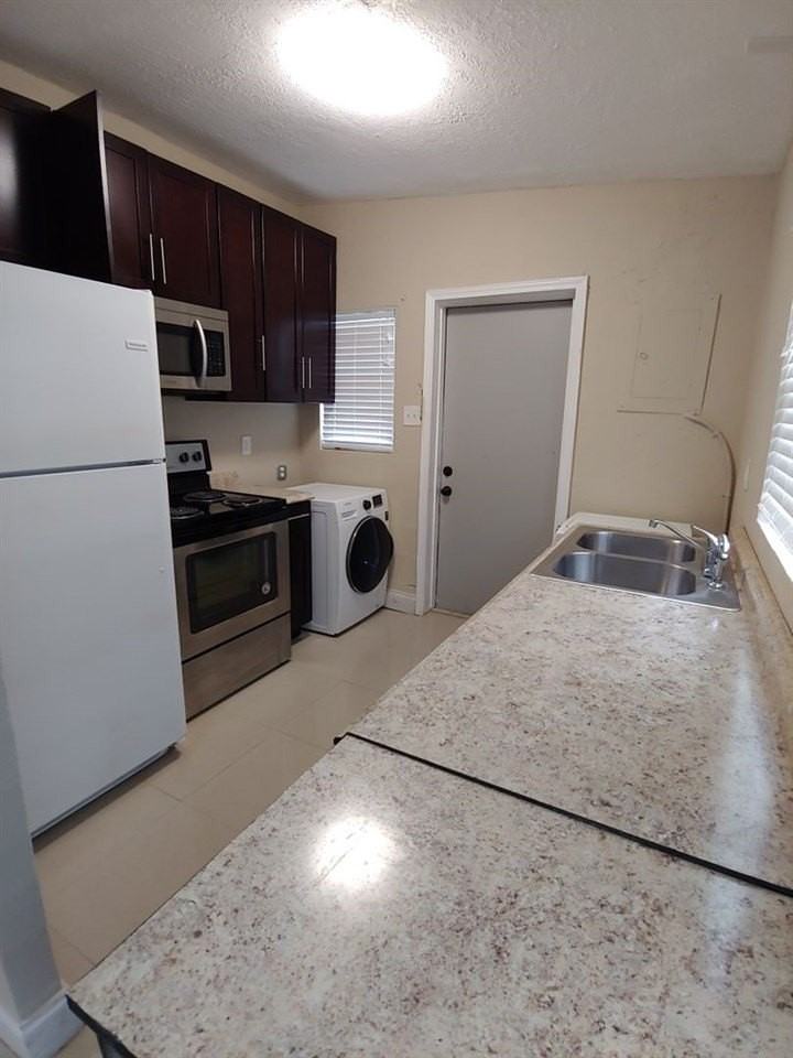 2351 Keith St - Photo 5 of 11