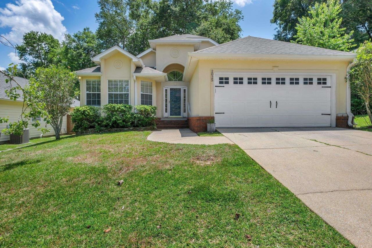 2025 Ascot Way