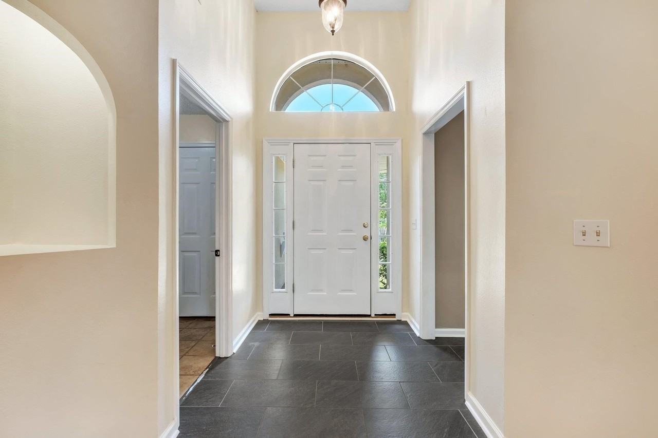 2025 Ascot Way - Photo 3 of 30