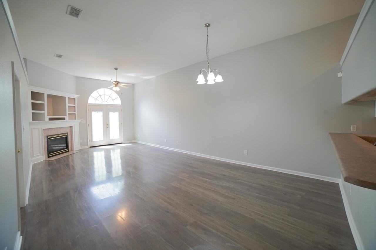 1060 Kingdom Dr - Photo 2 of 23