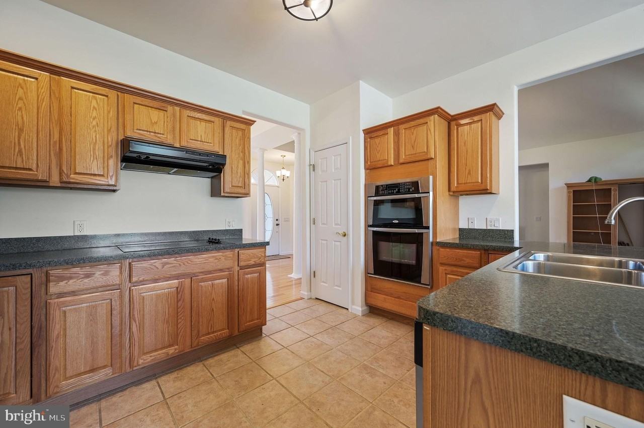 85 Redcrest Ct - Photo 7 of 20