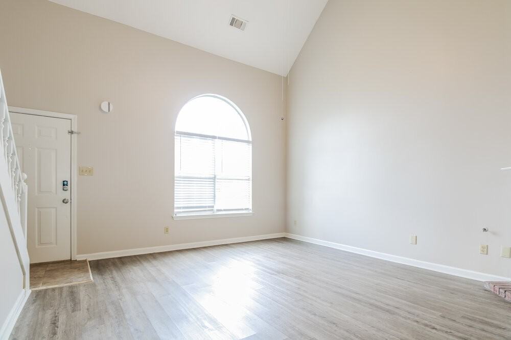 2362 Oak Springs Dr - Photo 5 of 17